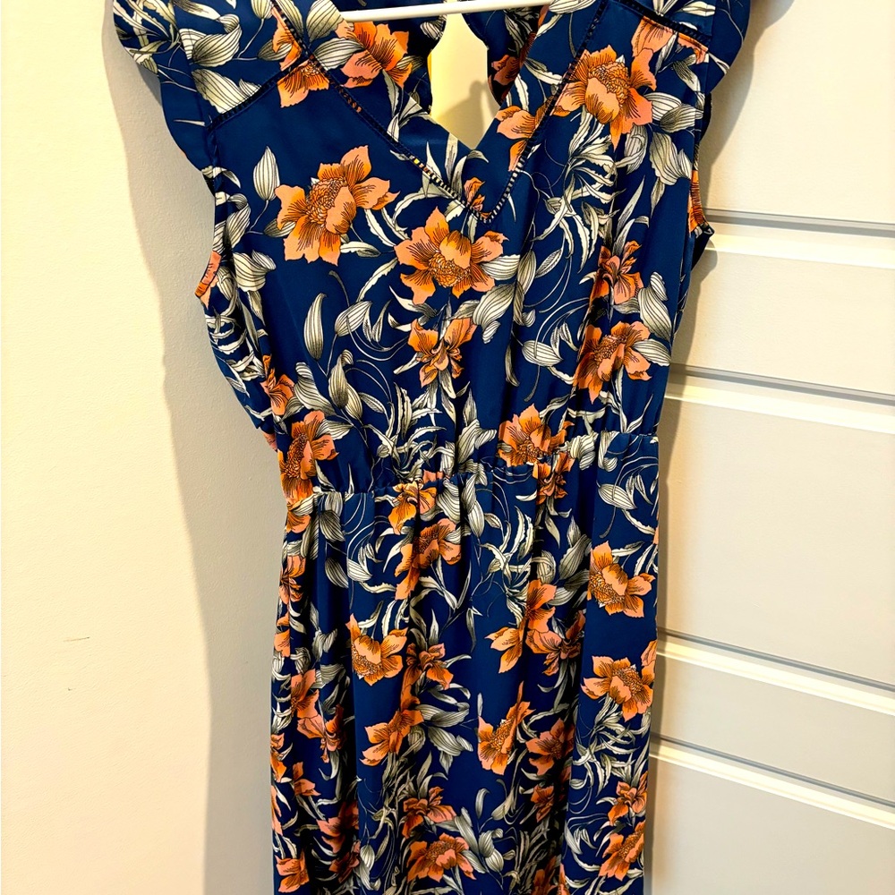 Beautiful size small dress; Only worn once.